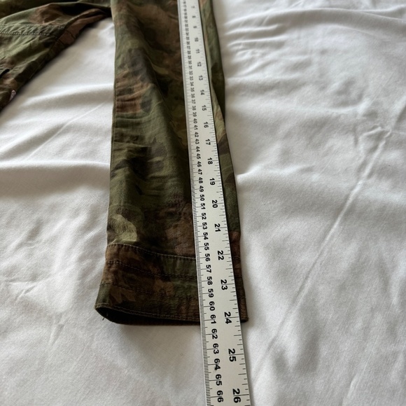 GUESS Women's Long Sleeve Army Floral Camo Lightweight Jacket Green X-Small - Picture 10 of 14